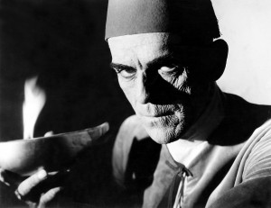 Boris Karloff as Kharis in The Mummy.