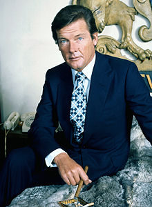 Roger Moore (1927–2017).