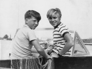 Luke Halpin and Tommy Norden as his younger brother Bud in TV's Flipper.