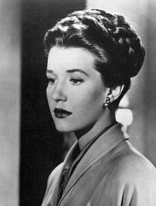 Lois Maxwell plays the evil Princess Amneris.