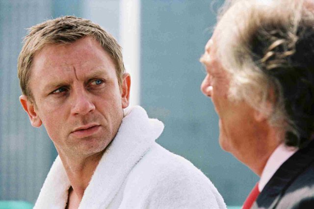 Layer Cake **** (2004, Daniel Craig) – Classic Movie Review 660 | Derek