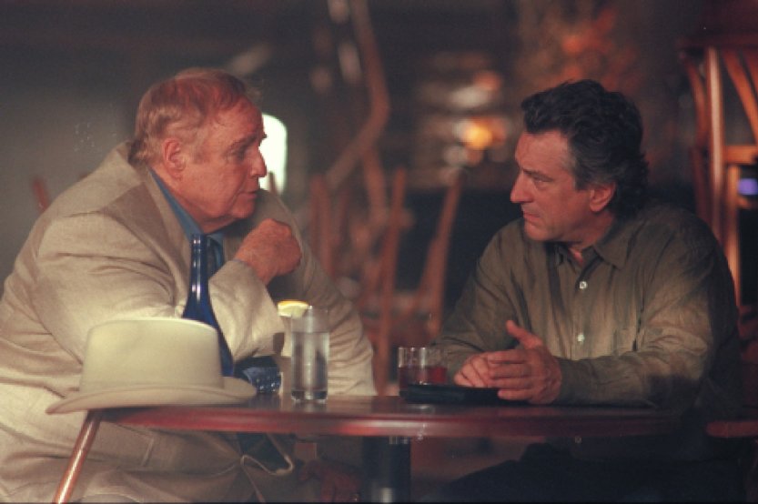 The Score (2001, De Niro, Brando) – Classic Film Review 908 | Derek Winnert